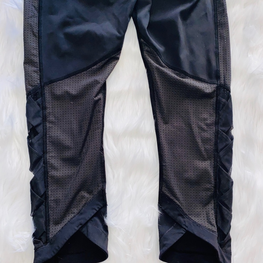 Lululemon Var-City Crop Leggings 6 - Picture 12 of 15